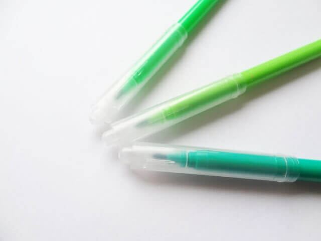 緑色のペン