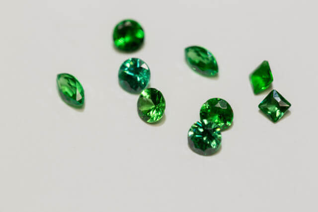 グリーンガーネット