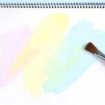 絵を描いている